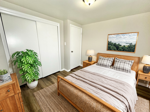 Listing photo thumbnail
