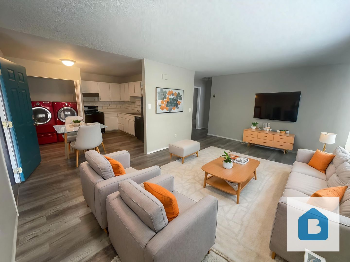 Fountain Apartment: 506 Comanche Village Dr