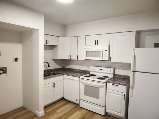 Listing photo thumbnail