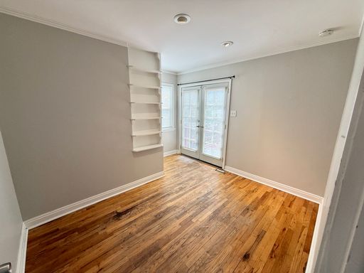 Listing photo thumbnail