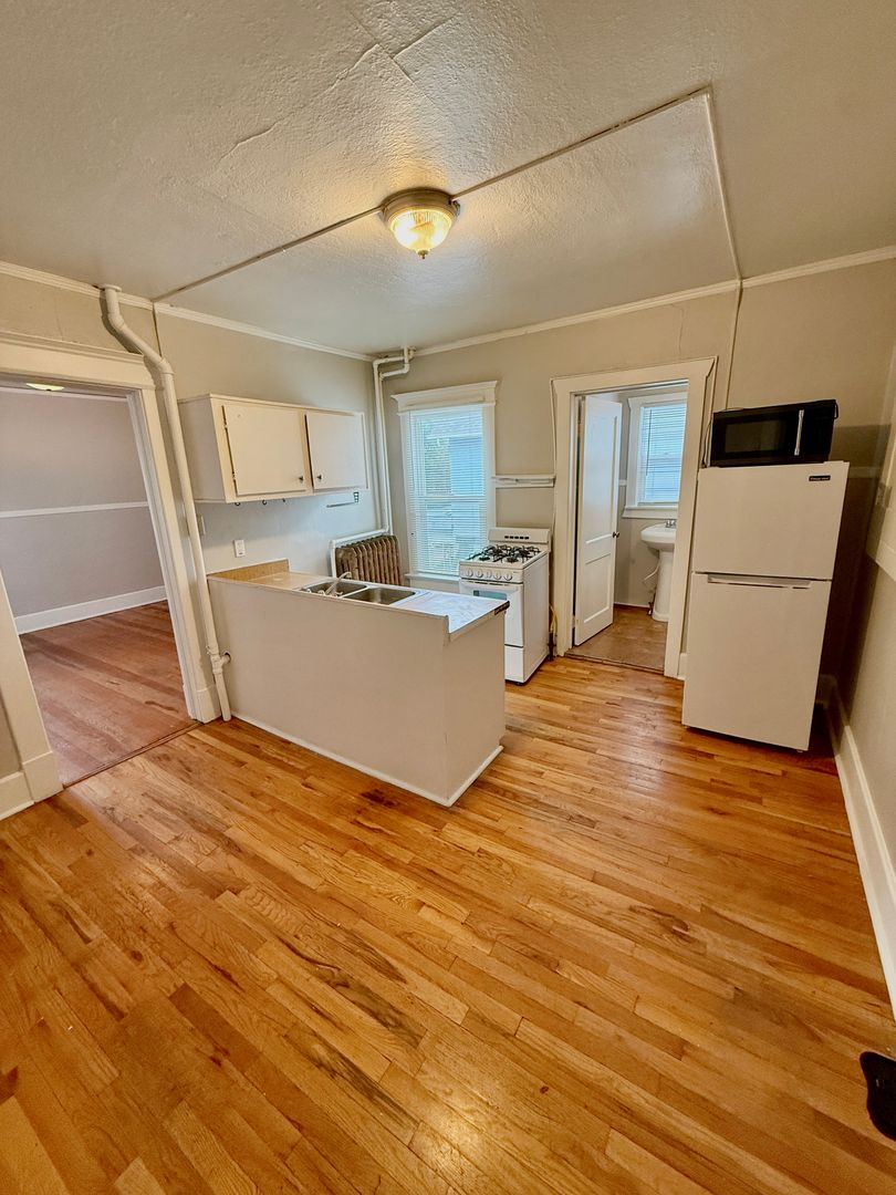 Colorado Springs Apartment: 611 N Cascade Ave