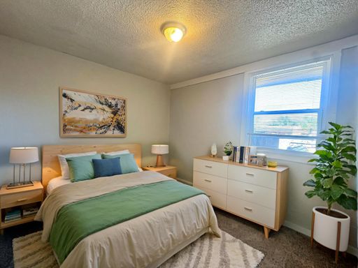 Listing photo thumbnail
