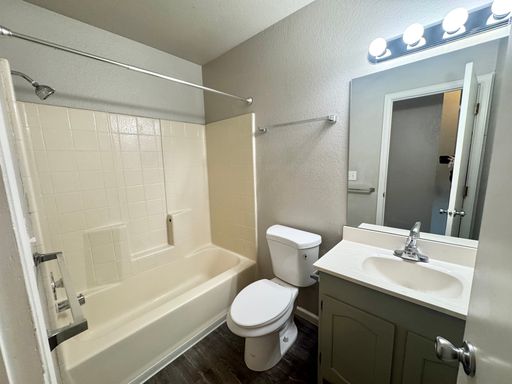 Listing photo thumbnail