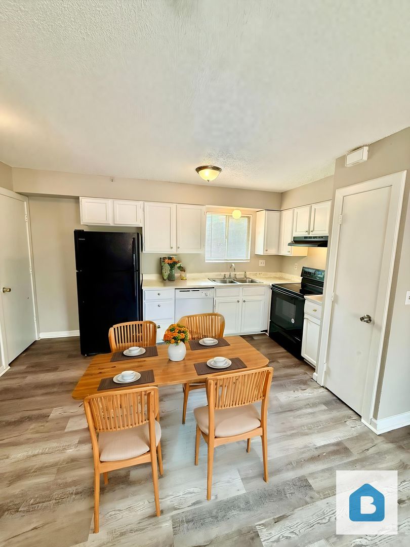 Colorado Springs Apartment: 2609 E Dale St.