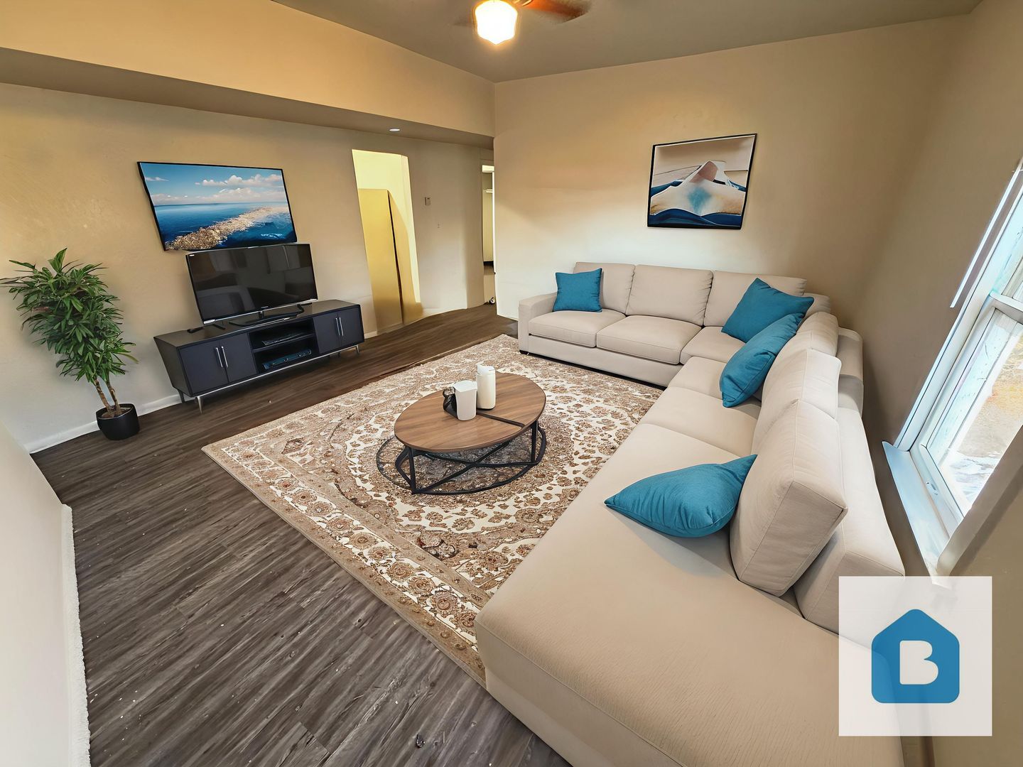 Manitou Springs Apartment: 14-16 Ruxton Ave