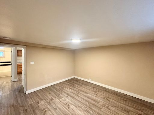 Listing photo thumbnail