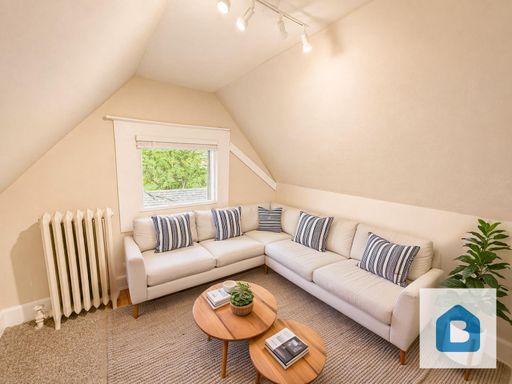 Downtown 2-Bedroom Just Blocks from Colorado College – photo 1
