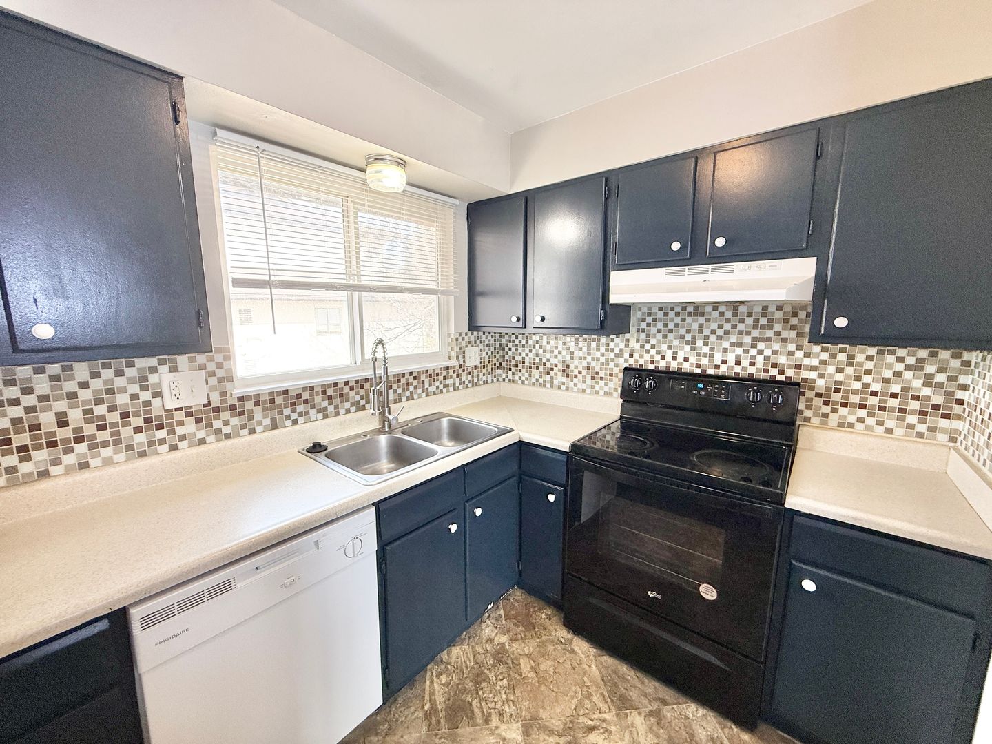 Colorado Springs Apartment: 6450 Chippewa Rd