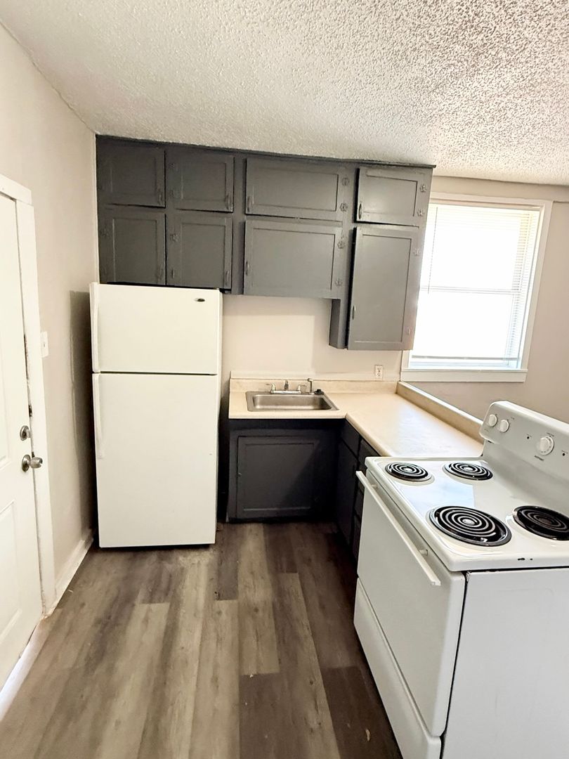 Colorado Springs Apartment: 2619 E Willamette Ave.