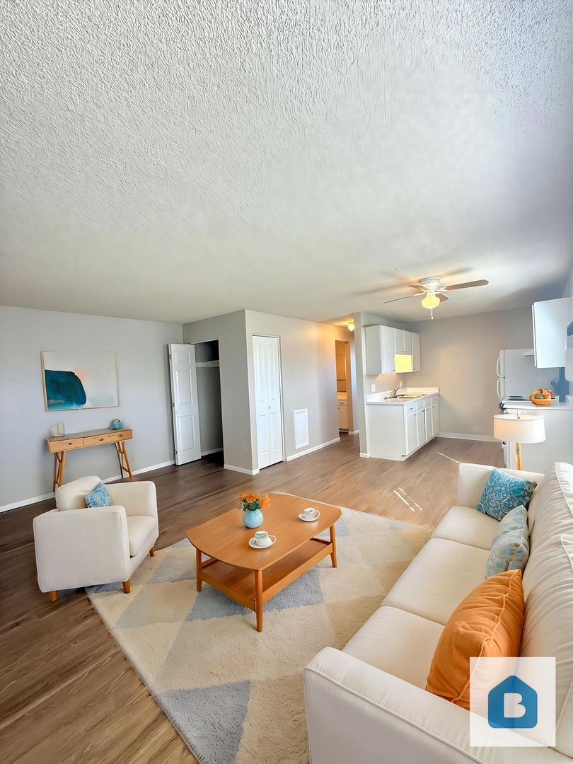 Lakewood Apartment: 10747 W 6th Pl.