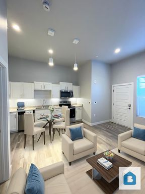 Listing photo thumbnail