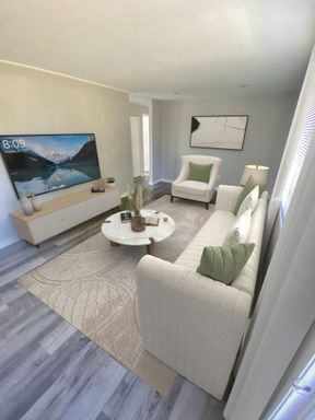 Listing photo thumbnail