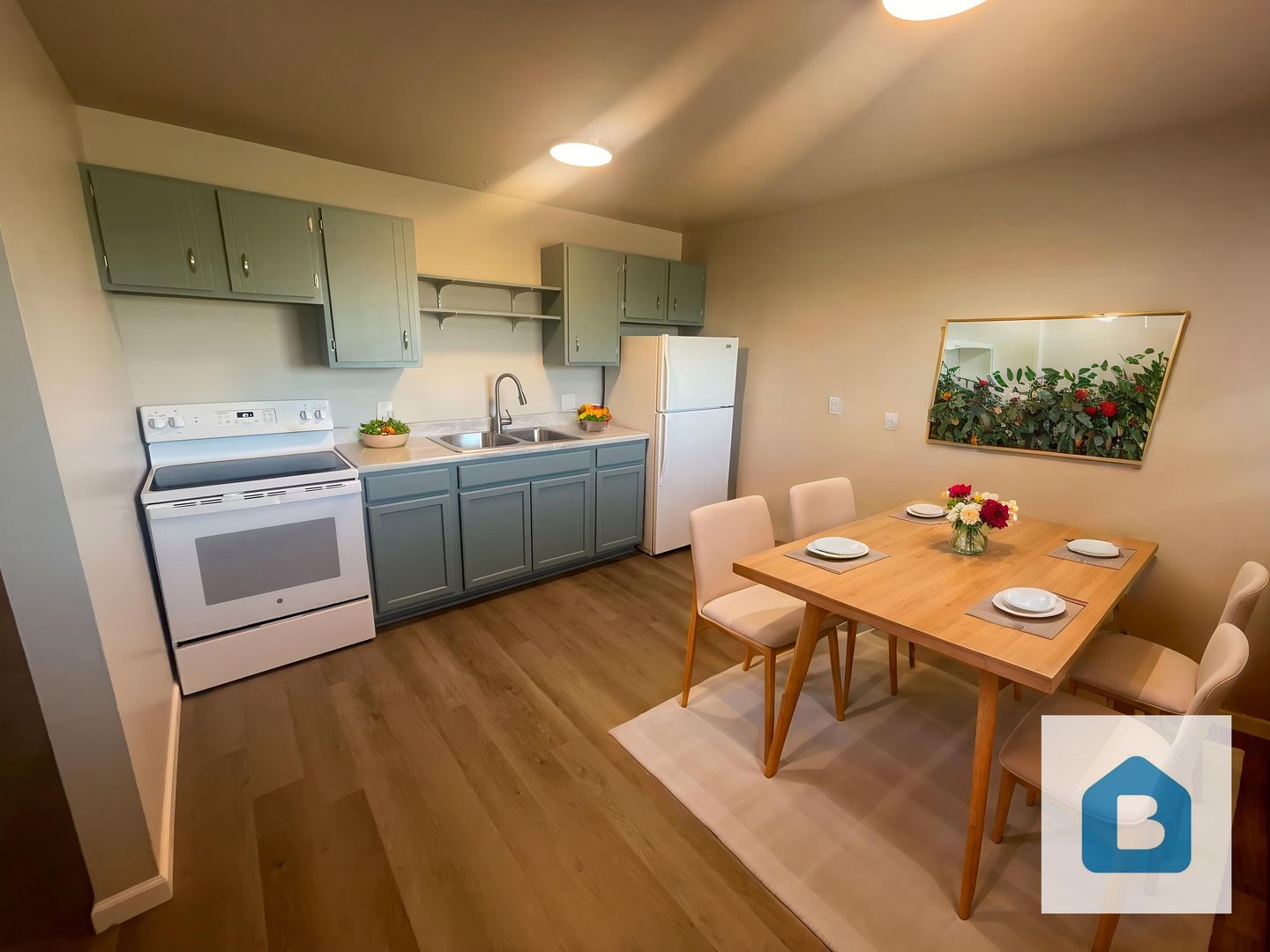 Pueblo Apartment: 19-21 Amherst Ave.