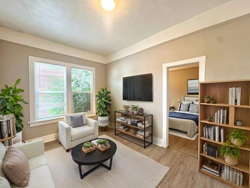 Listing photo thumbnail