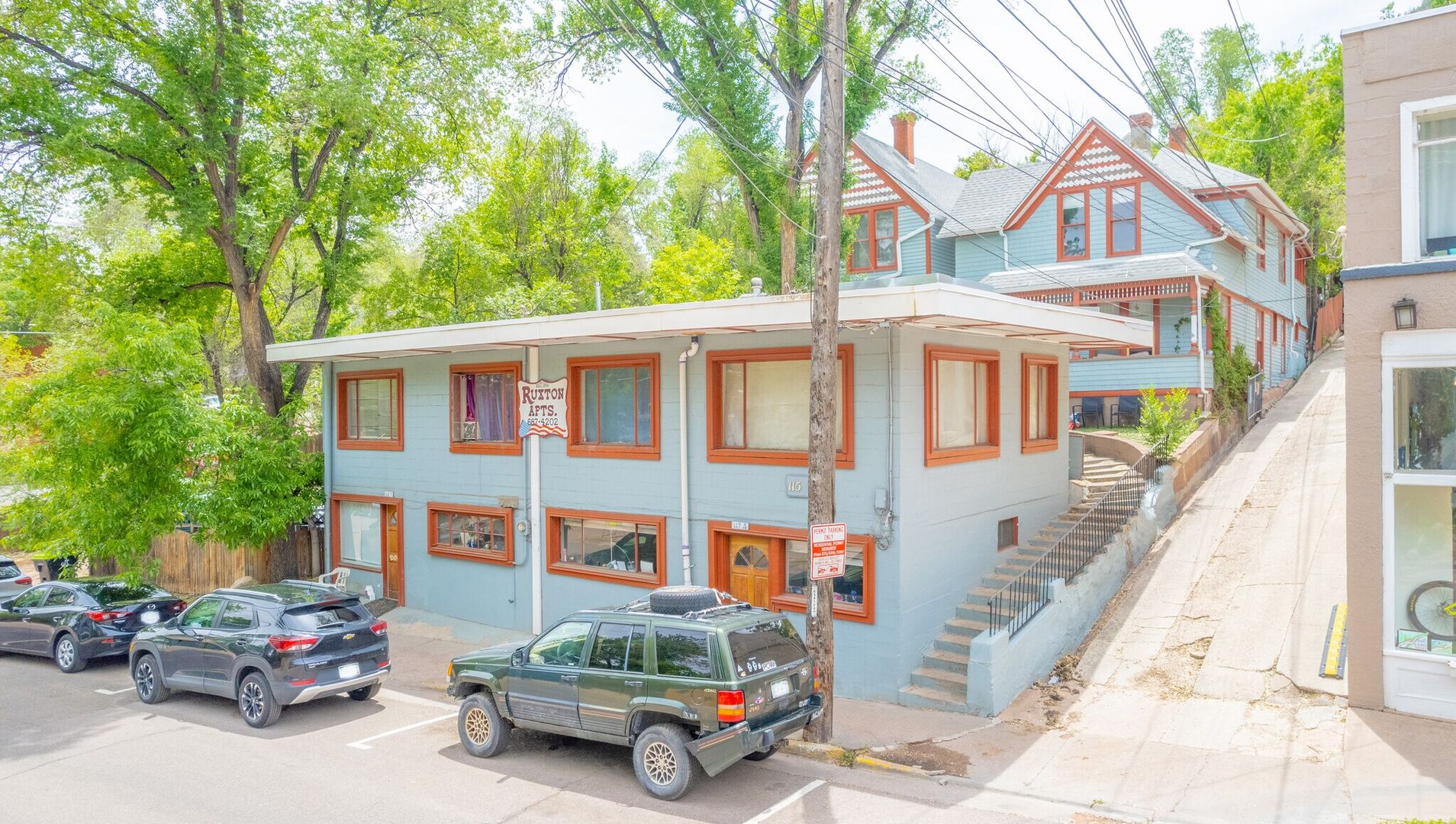 Manitou Springs Apartment: 115-117 Ruxton Ave