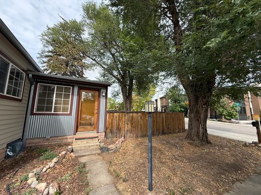 Listing photo thumbnail