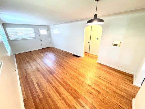 Listing photo thumbnail
