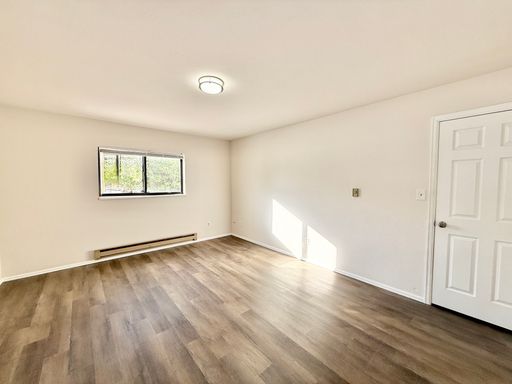 Listing photo thumbnail
