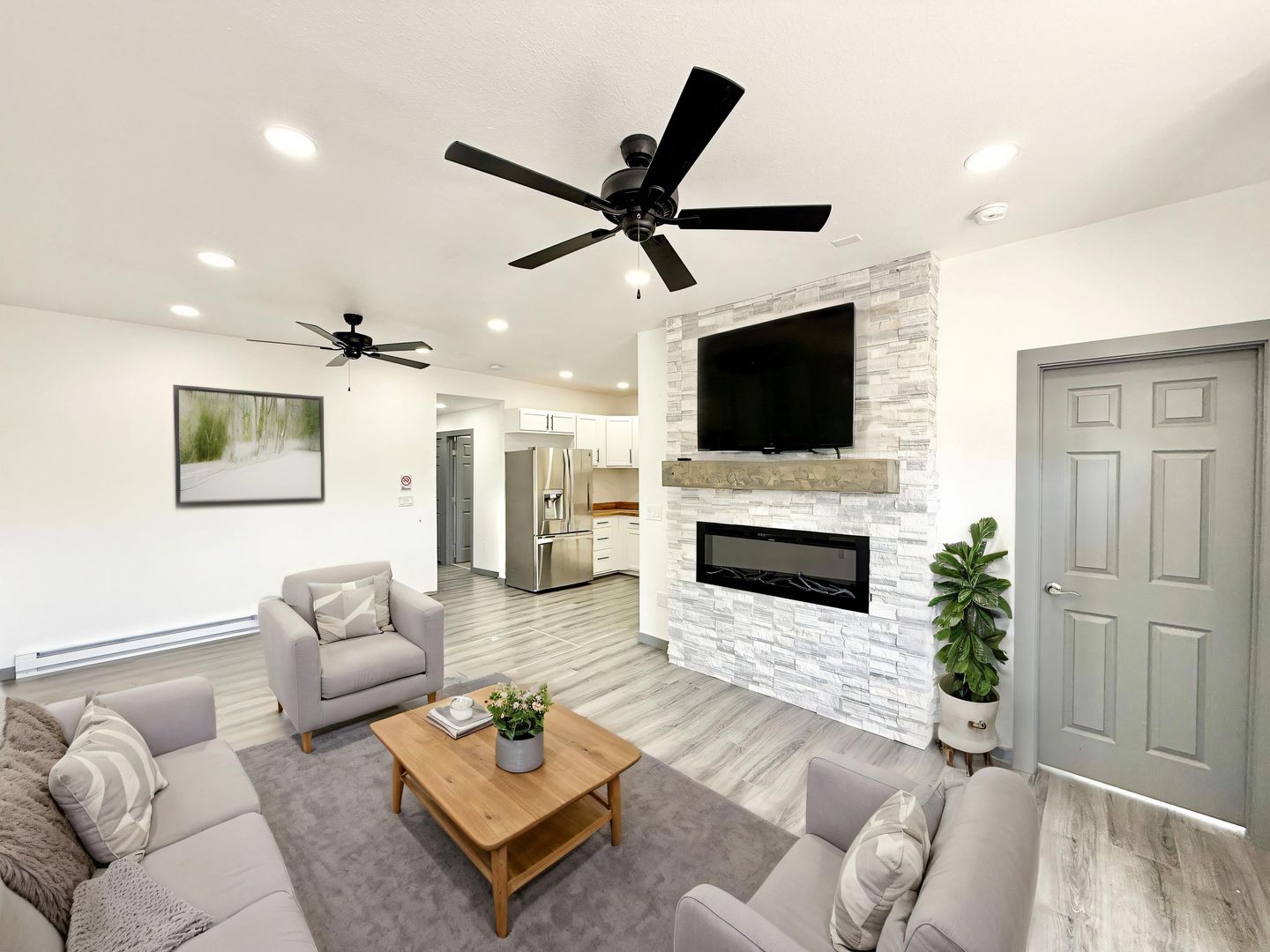 Pueblo Apartment: 1835 -1839 E 4th St.