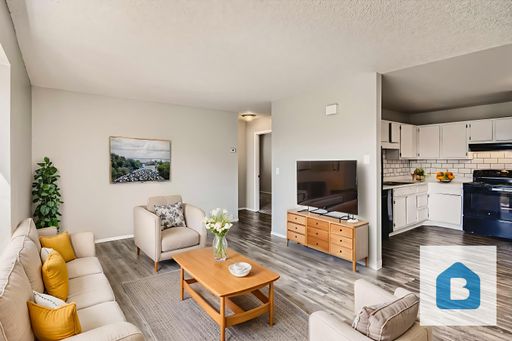 Amazing 2nd Floor Apartment with Washer, Dryer & A/C!
