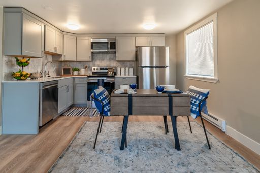 SEPTEMBER MOVE IN SPECIAL! Stunning 2 Bed/1 Bath in Buena Vista
