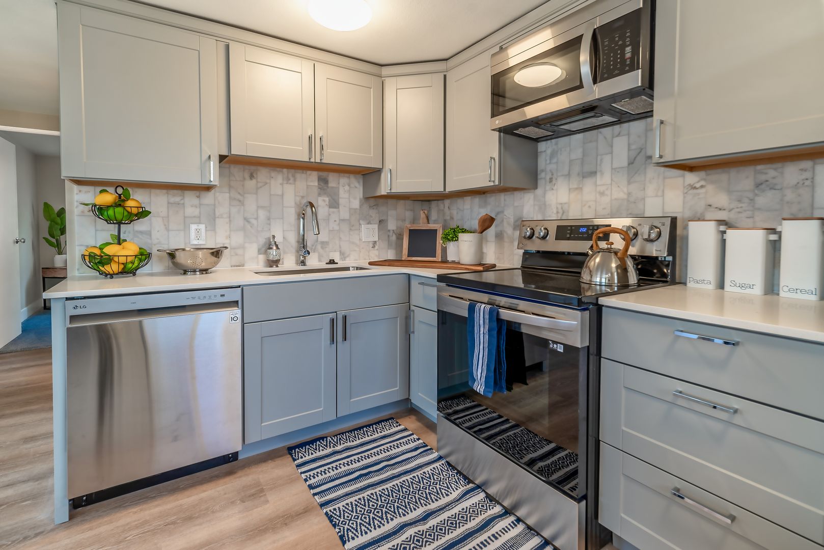 Buena Vista Apartment: 502 S. San Juan Ave.