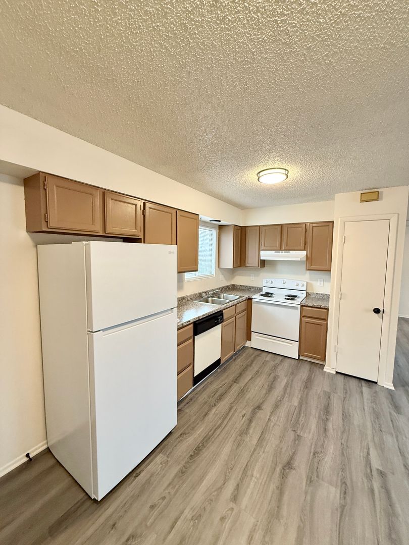 Colorado Springs Apartment: 2609 E Dale St.