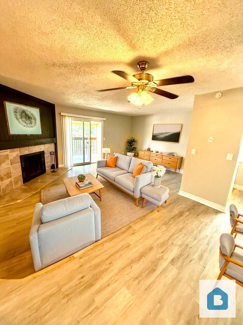 Colorado Springs Apartment: 4015 Stonedike Dr