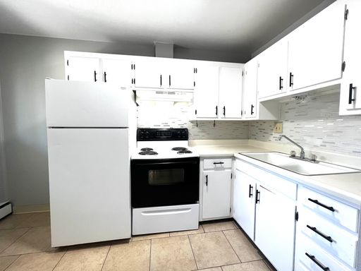 Renovated 1 Bedroom in a Great Location! – photo 1