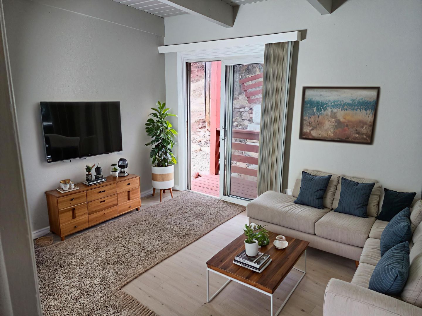 Manitou Springs Apartment: 421 - 425 E Fountain Place