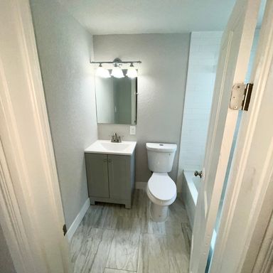 Listing photo thumbnail