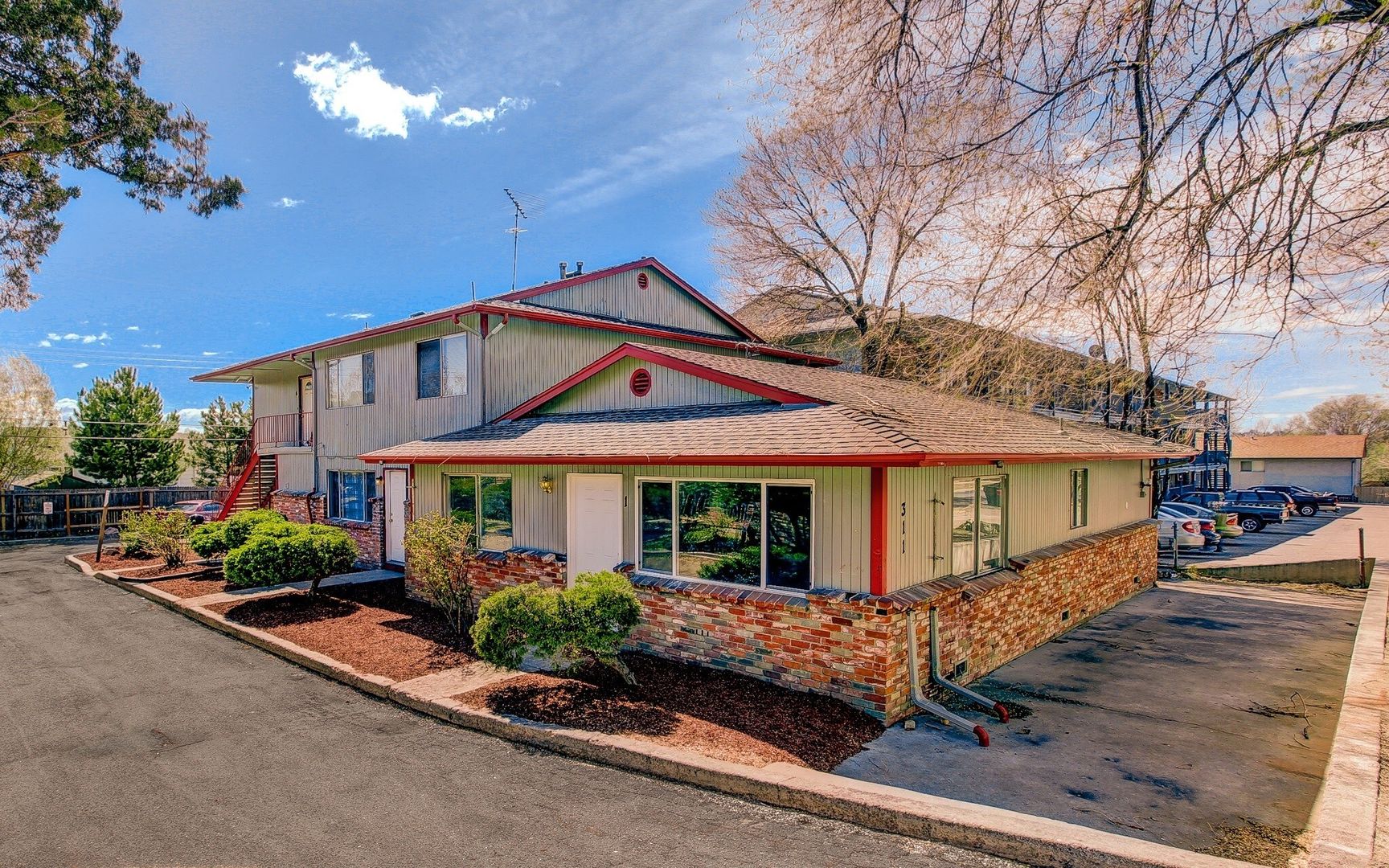Colorado Springs Apartment: 311 University Drive