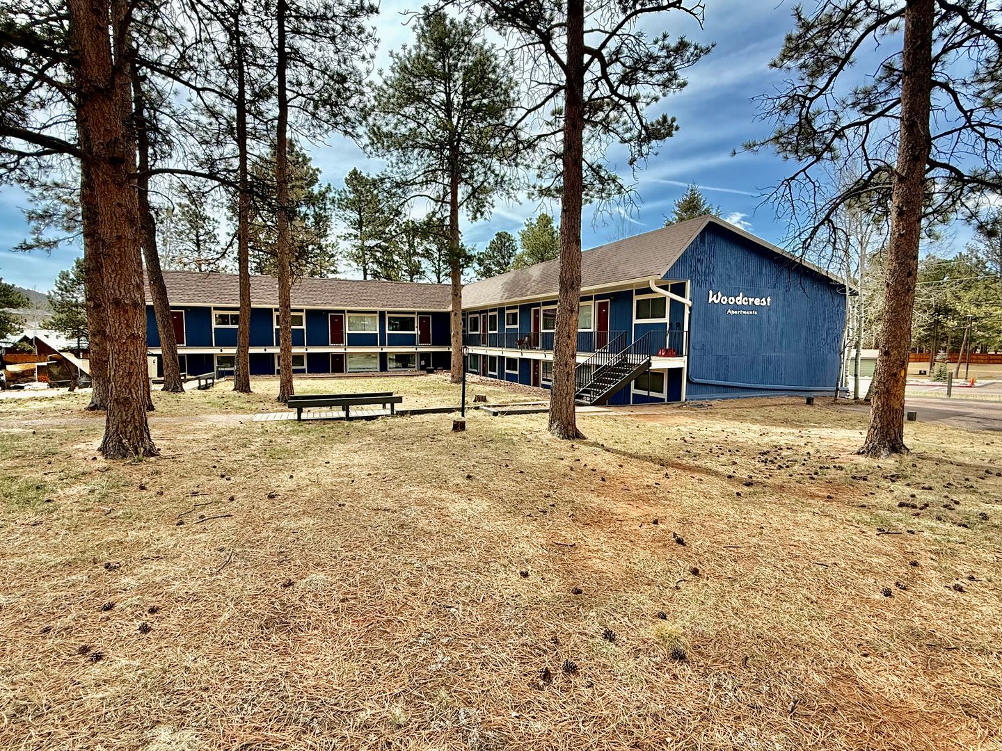 Woodland Park Apartment: 409 E Sheridan Ave.