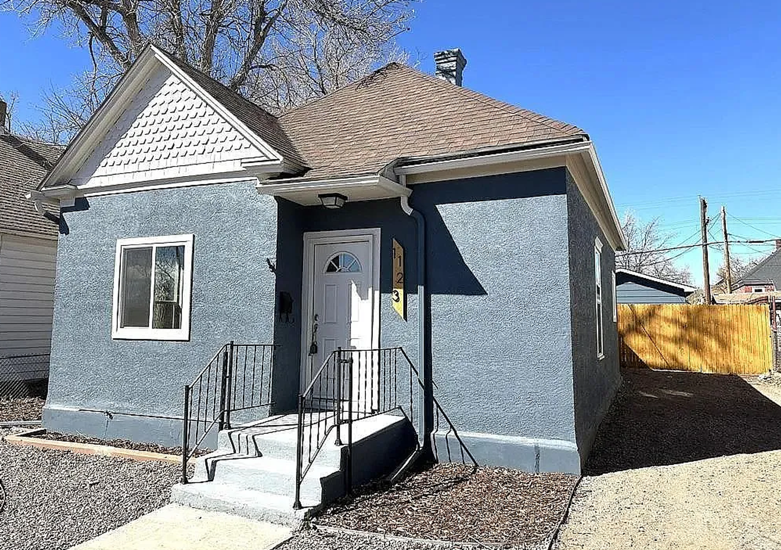 Pueblo House: 1123 E 9th St
