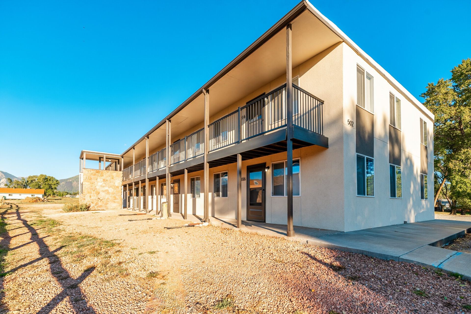 Buena Vista Apartment: 502 South San Juan Avenue