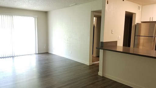 Modern 2 Bed Downtown in Gated Community! Apply online or to tour! – photo 1