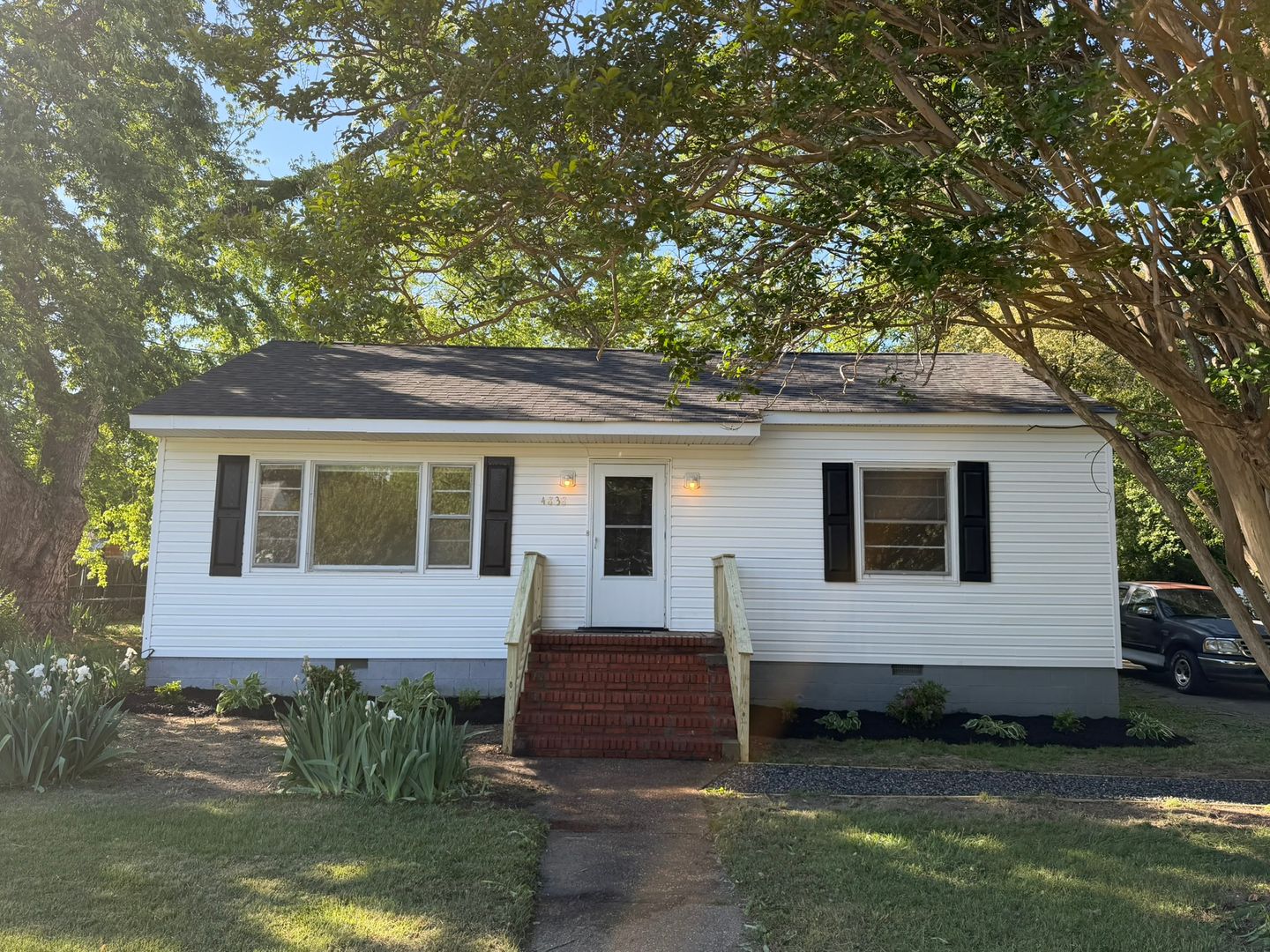 North Chesterfield House: 4838 Stanley Dr.