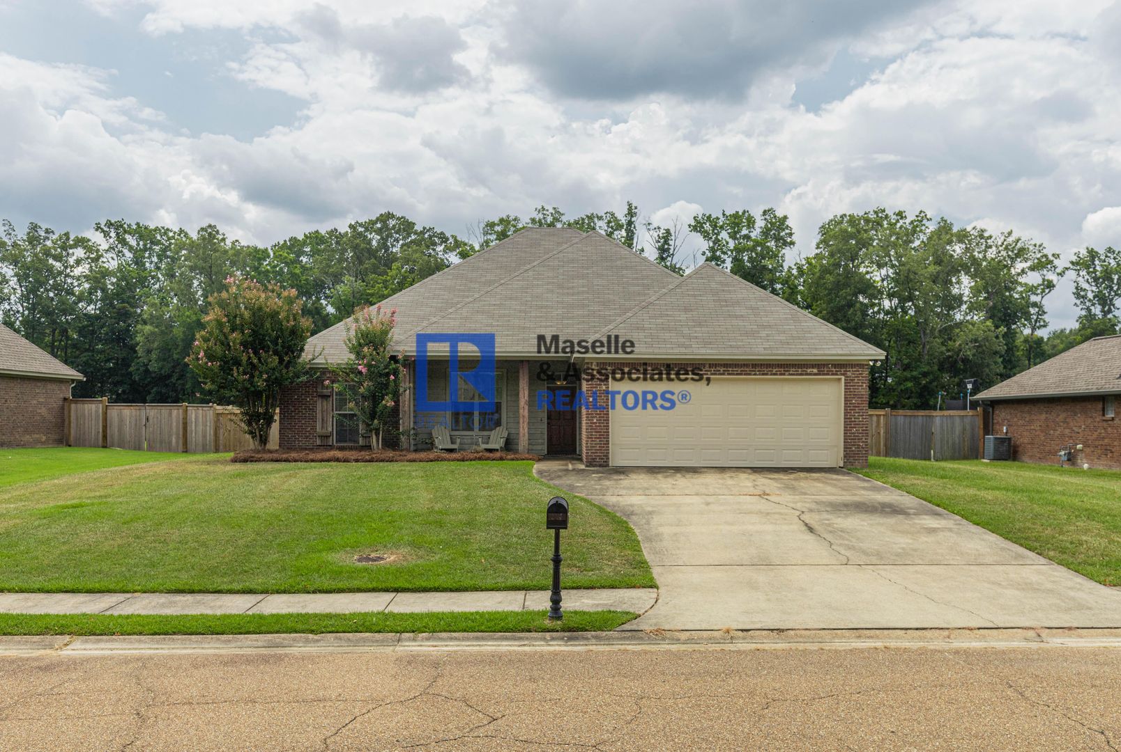 Madison House: 125 Mason Way