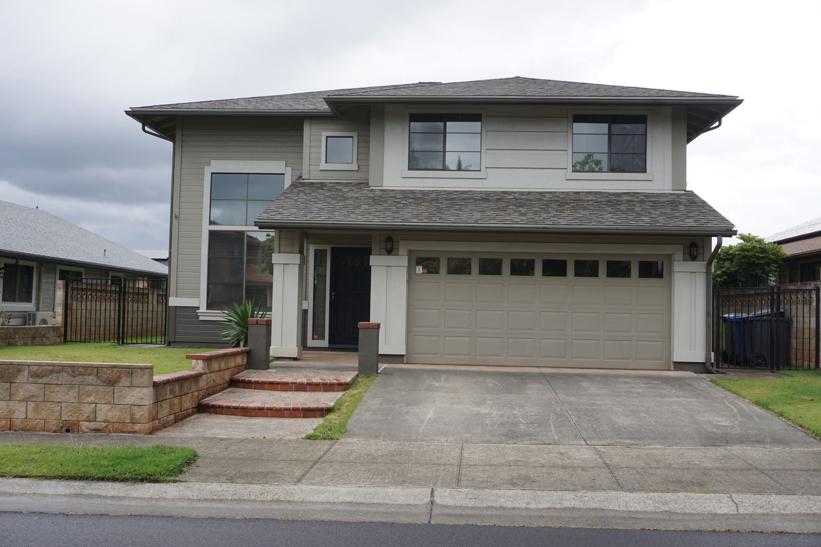 Mililani House: 95-1047 Hookowa Street