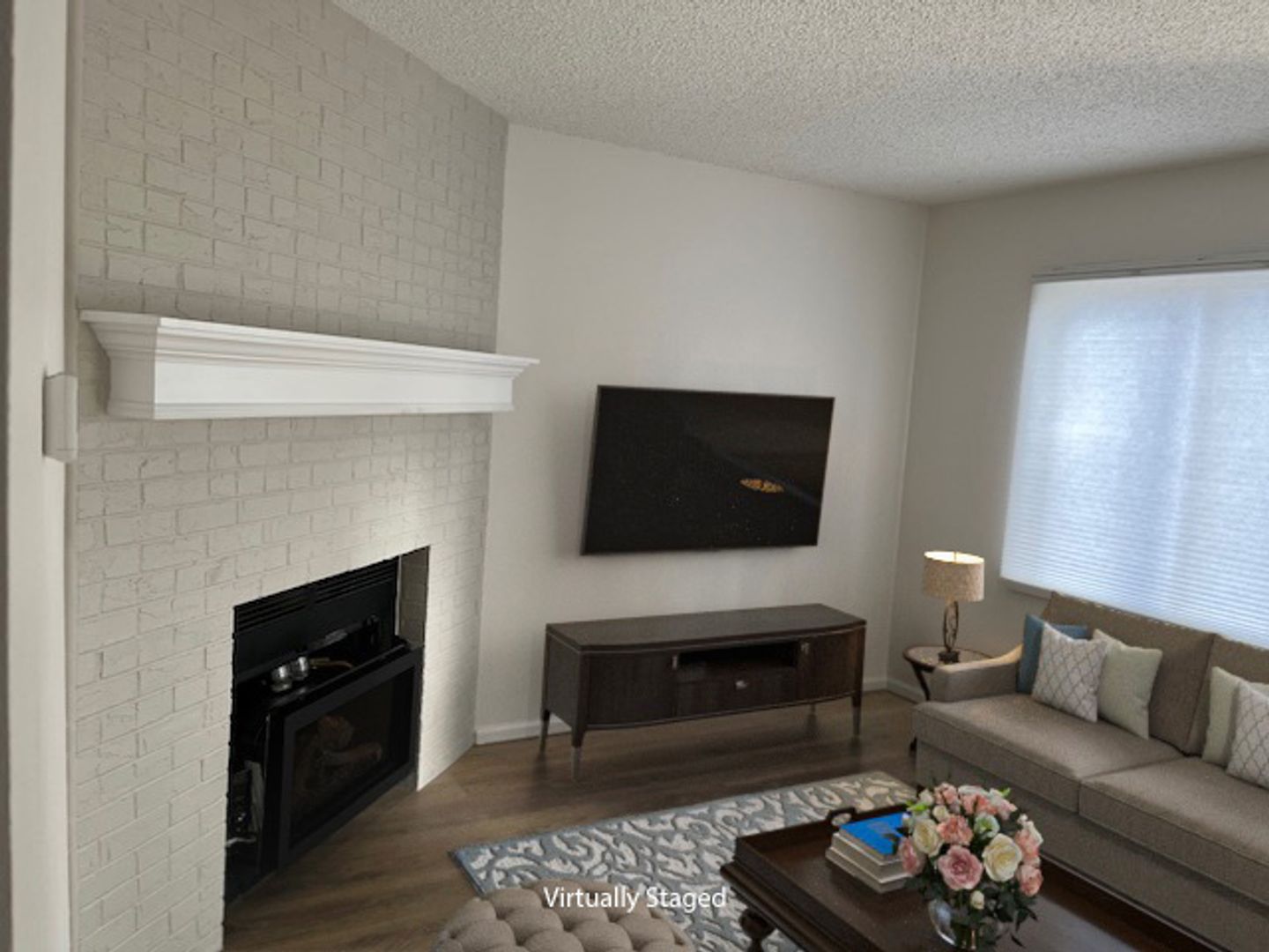 Longmont Apartment: 326 Baker Street