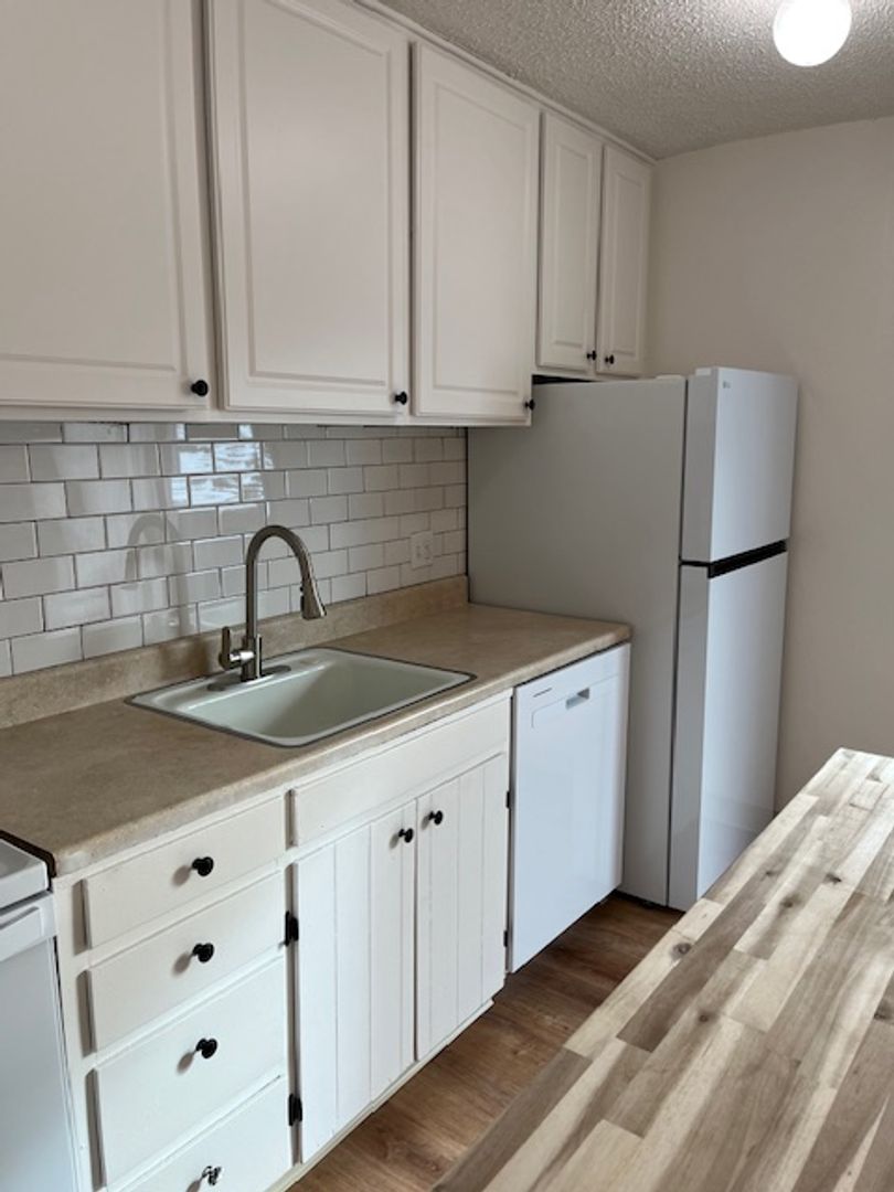 Berthoud Apartment: 1075 3rd Street