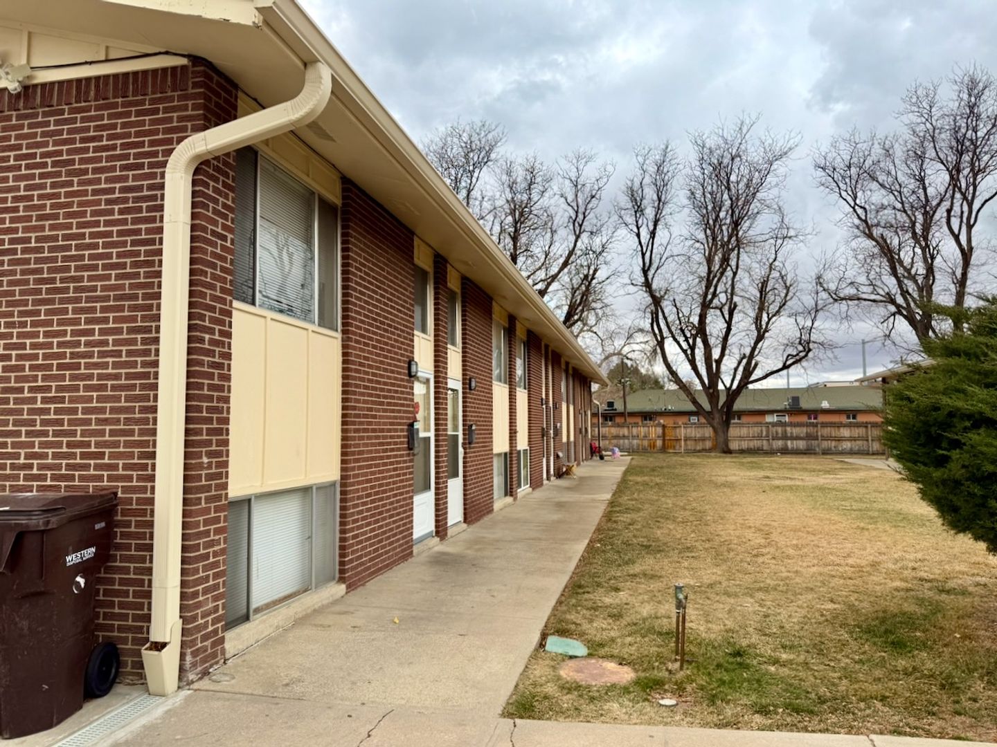 Longmont Apartment: 1441-1447 Kimbark Street