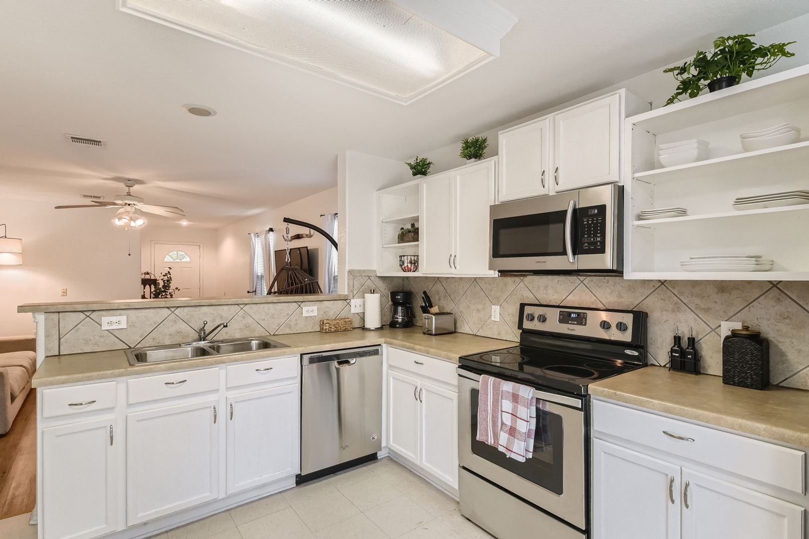 Austin House: 7012 Encanto Trl