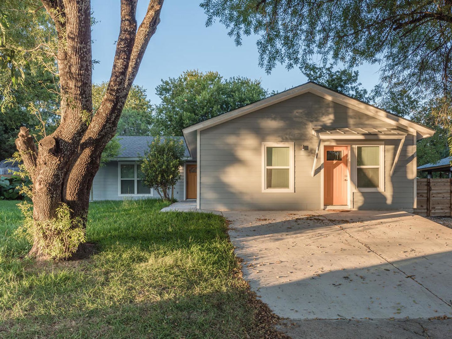 Austin House: 2326 Deadwood Dr