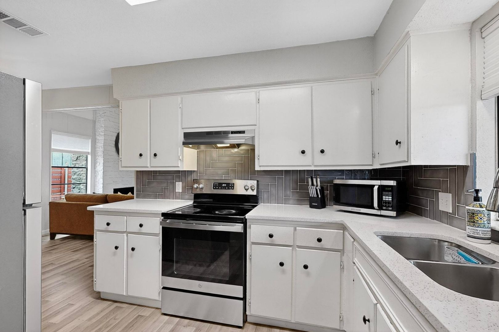 Austin House: 5501 Purple Sage Dr -A