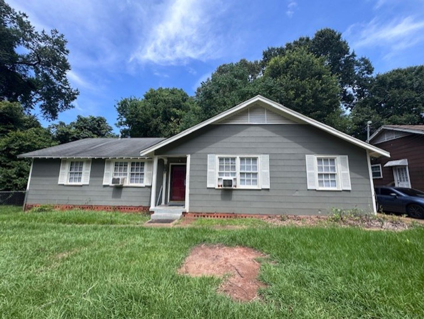 Montgomery House: 321 Olivia Ct.