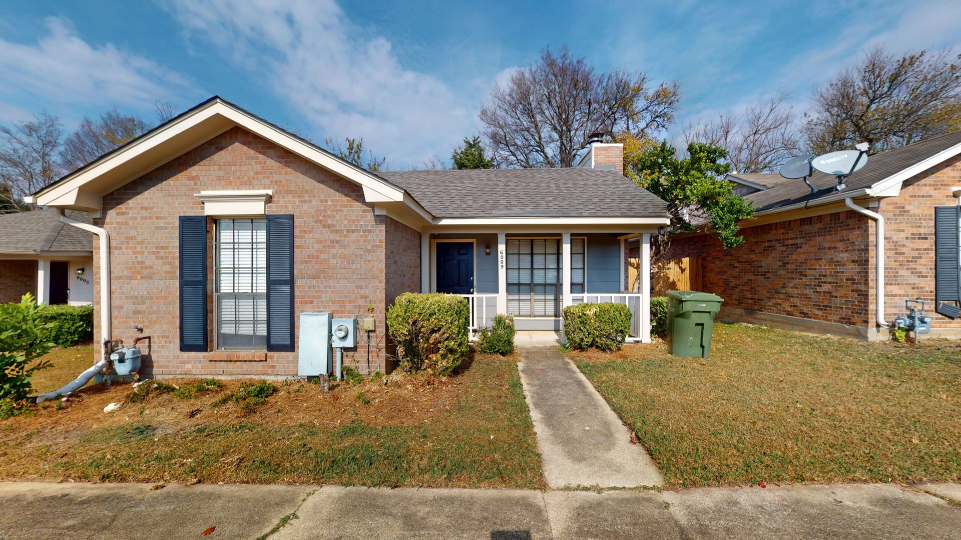 Montgomery House: 6009 Old Castle Pl