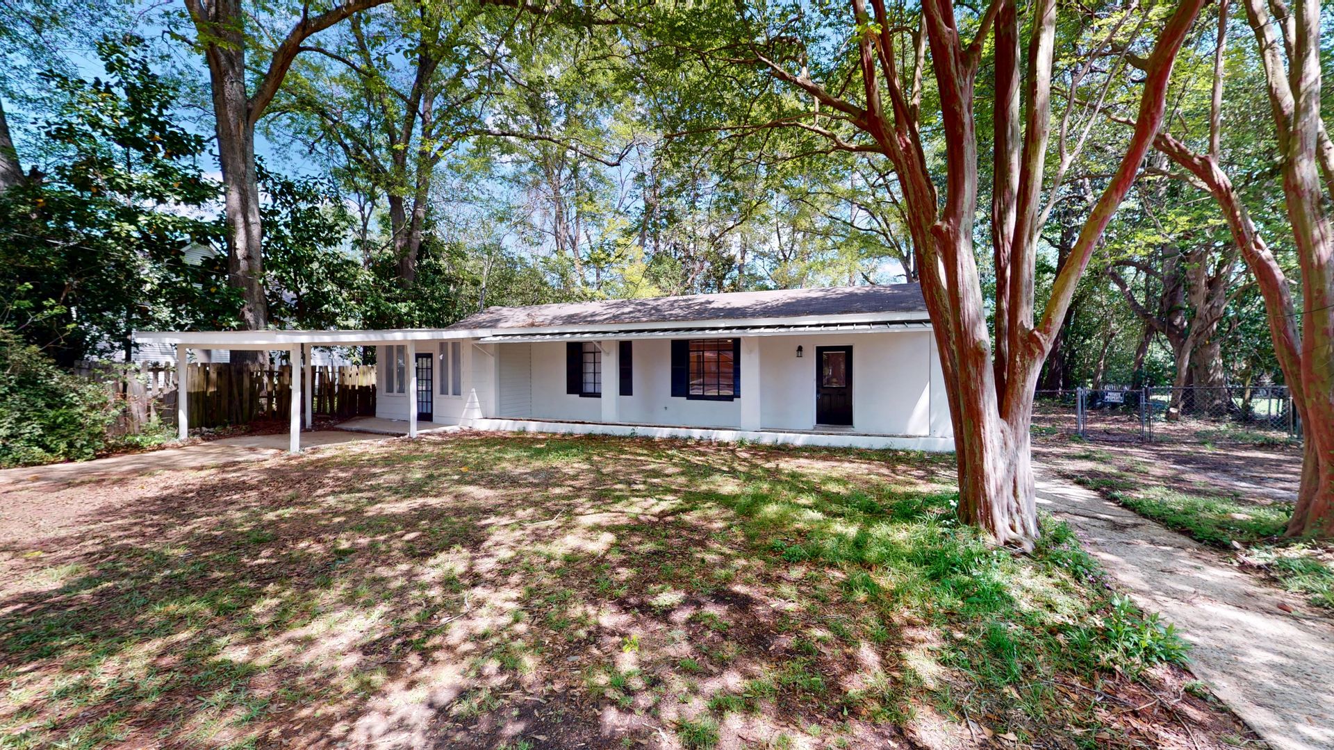 Prattville House: 237 S Northington St