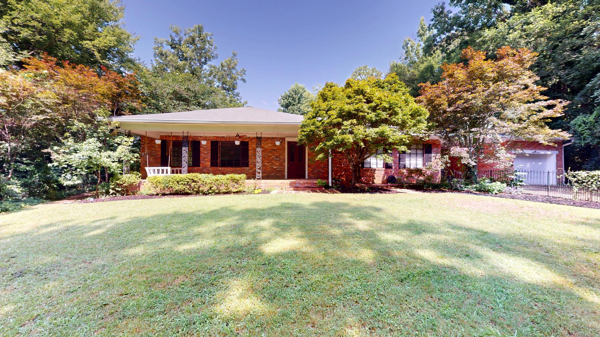 Prattville House: 3 Knob Hill Rd