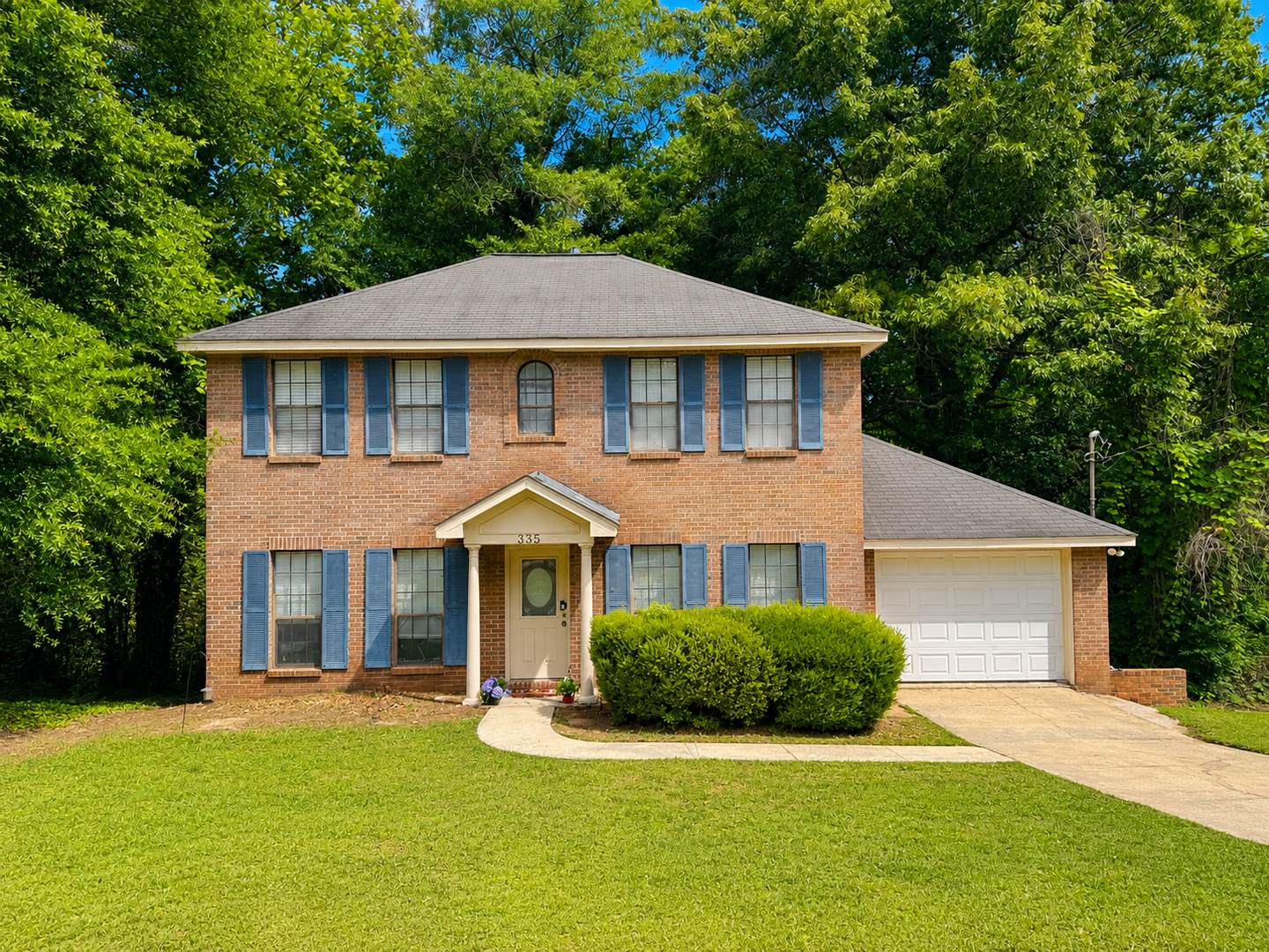 Prattville House: 335 Bent Tree Dr.